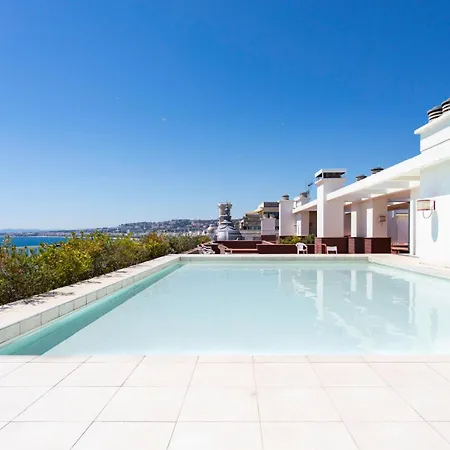 #40 Staywizus - Luxembourg Promenade Swimming Pool Roof Daire *
