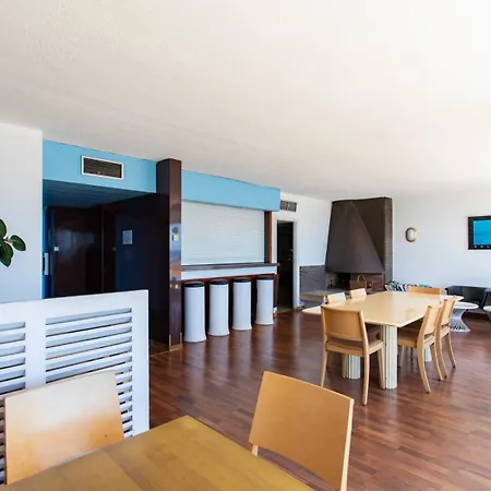 #40 Staywizus - Luxembourg Promenade Swimming Pool Roof Apartment *